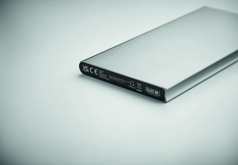 Powerflat8C · Powerbank 8000 mAh – Mat zilver