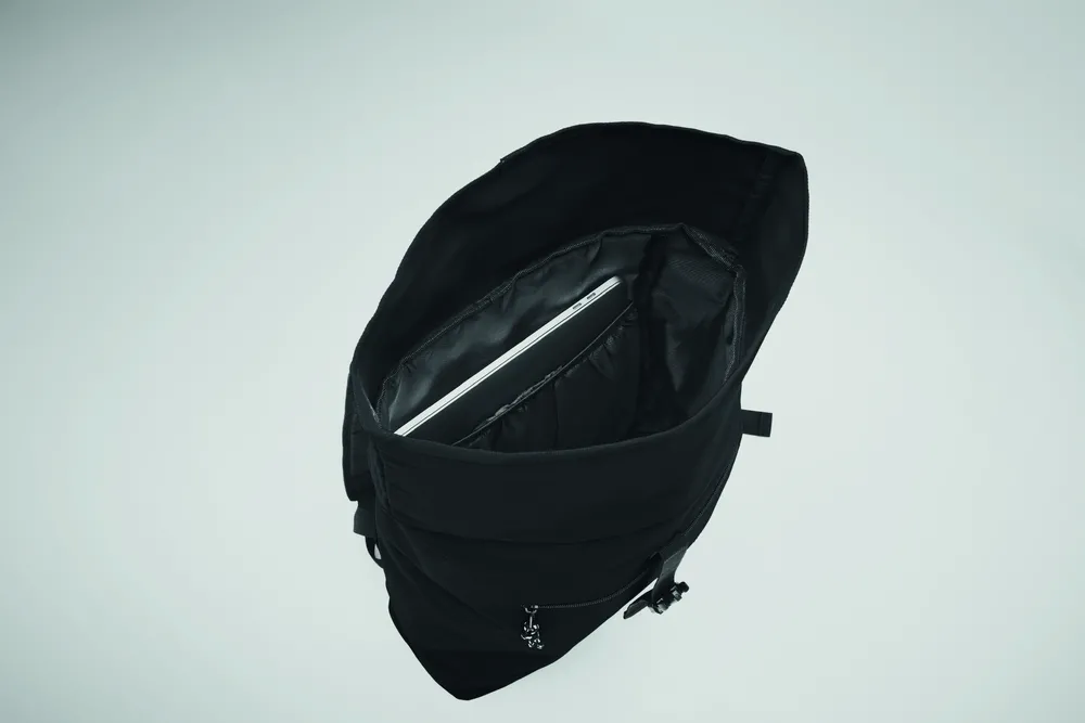 Irea · 600D polyester rolltop rugzak – Zwart
