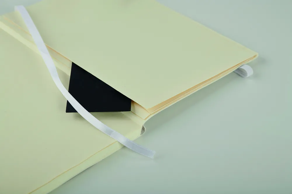Breta · A5 gerecycled notitieboek – Wit