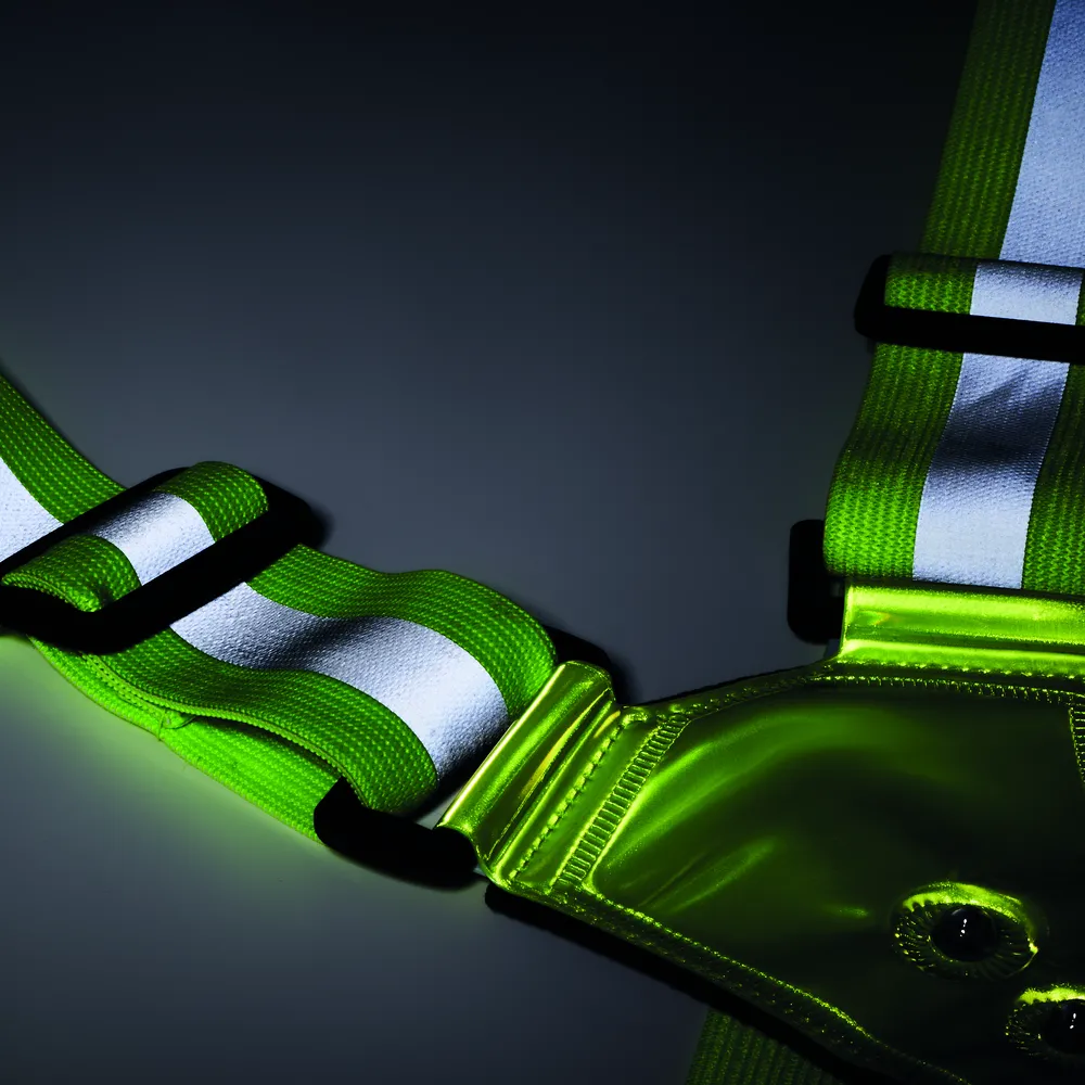 Roundvisible · Reflecterende riem met LED – Neon groen