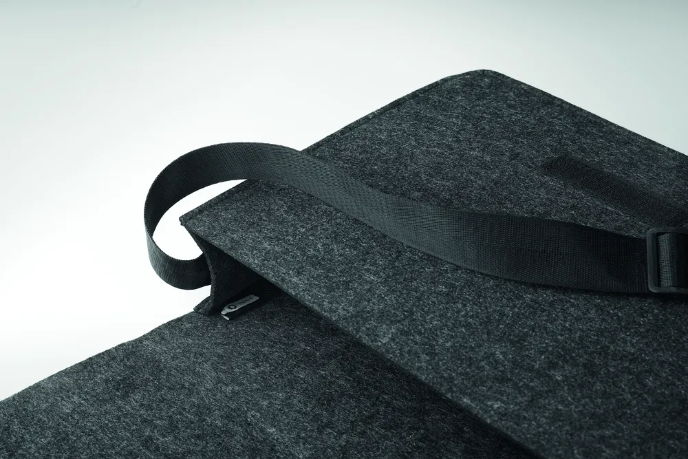 Baglo · Vilten laptoptas van RPET – Steengrijs