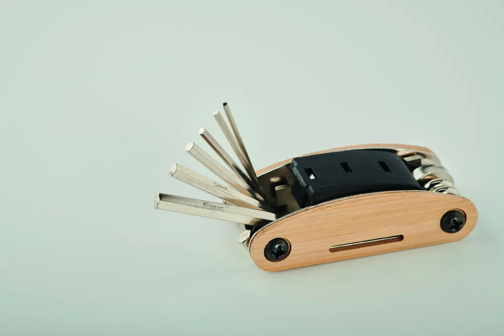 Mano · Zakformaat bamboe multi-tool – Hout